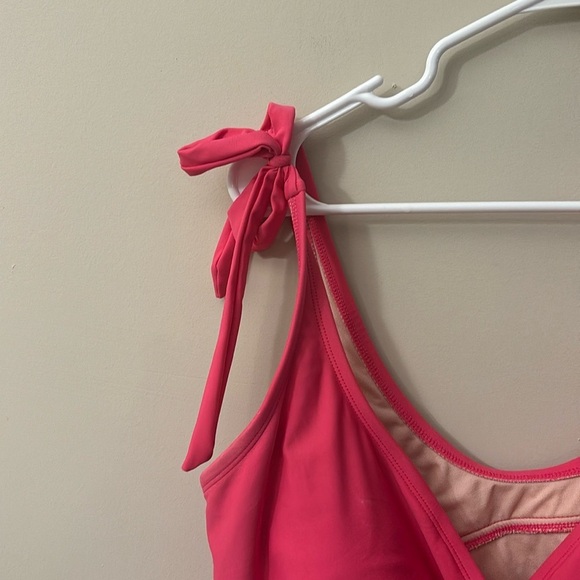 Ladies GENTLY USED ISABEL MATERNITY BATHING SUIT - Picture 2 of 5